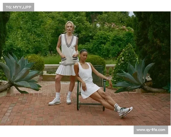 高尔夫服装的选择与搭配指南 打造舒适与时尚并存的运动风格 高尔夫服装的选择与搭配指南 打造舒适与时尚并存的运动风格